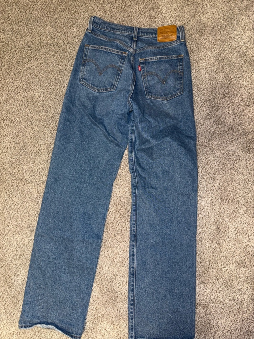 Levi's Women's Ribcage Straight Jeans - Medium Blue Wash - Picture 2 of 4